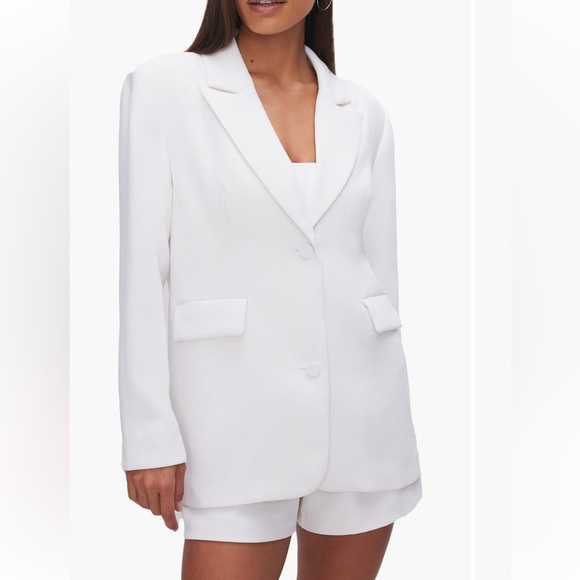 Good American luxe suiting boyfriend blazer